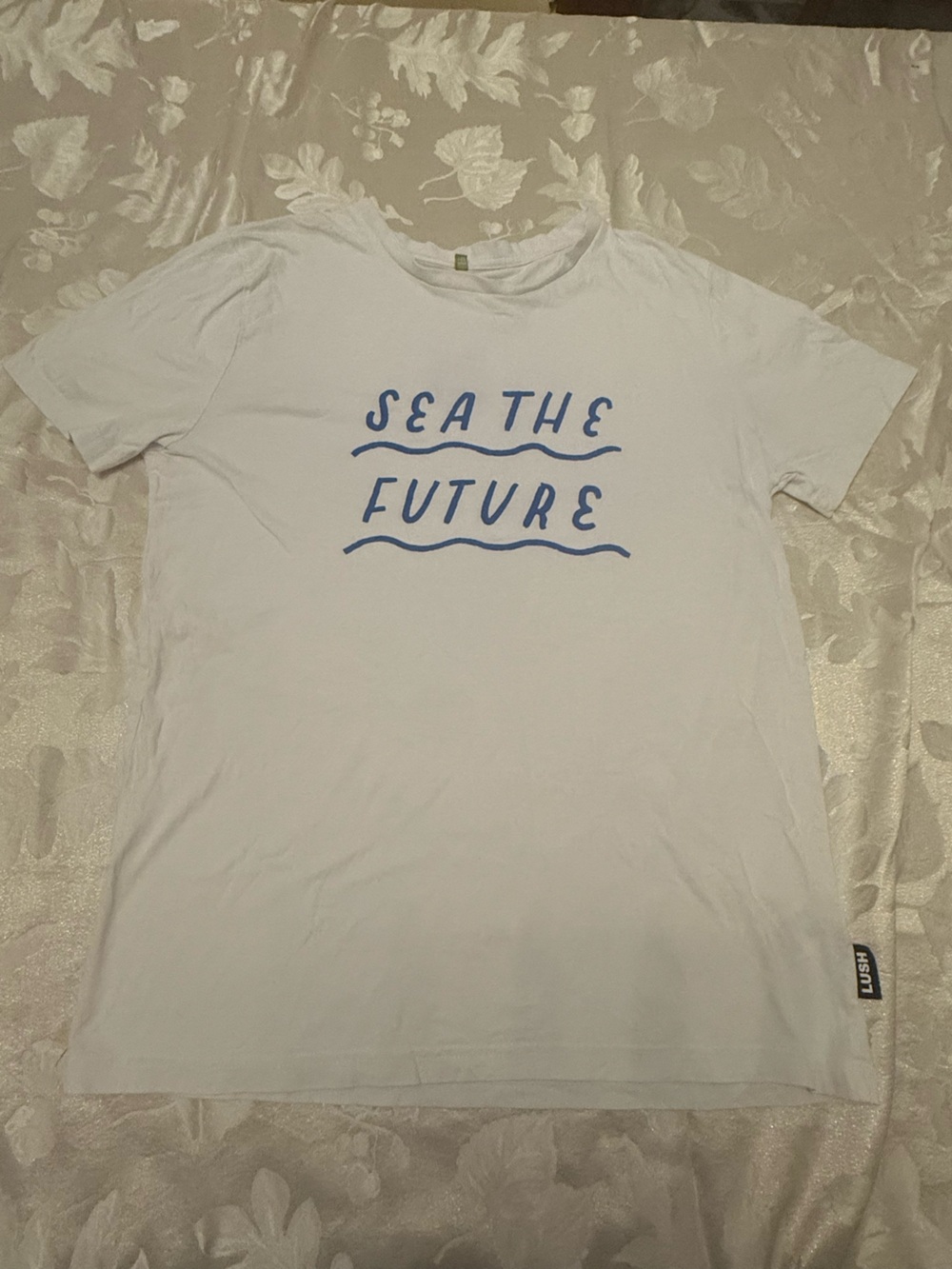 LUSH “Sea The Future” T-Shirt – Rare Staff/Promo Shirt – Size Medium
